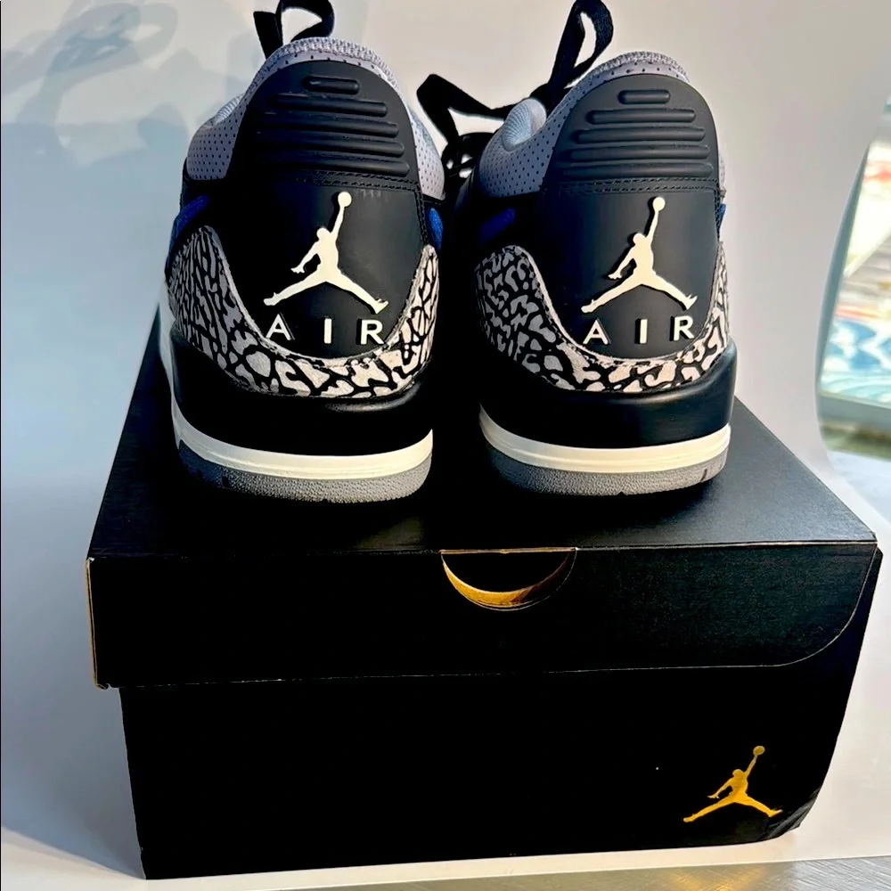 Nike Kids' Blue and Black Sneakers - Air Jordan Legacy 312 Low